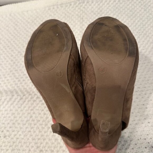 Chic Suede Peep Toe Booties – Tan Stiletto Heels | Size 7 - Picture 3 of 5
